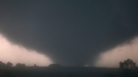 Photo of the May 31st 2013 El Reno Oklahoma Tornado. Credit: Chris Machian/The Omaha World-Herald/AP Photo